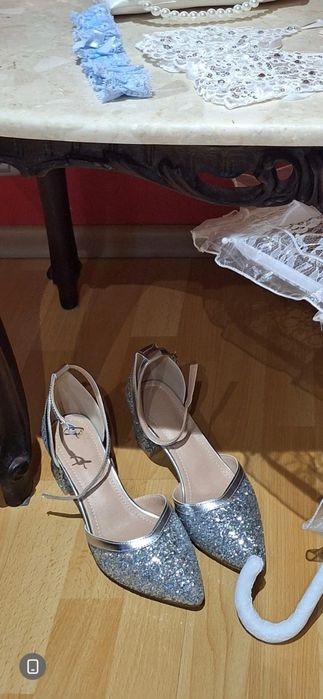 Buty srebrne błyszczące
