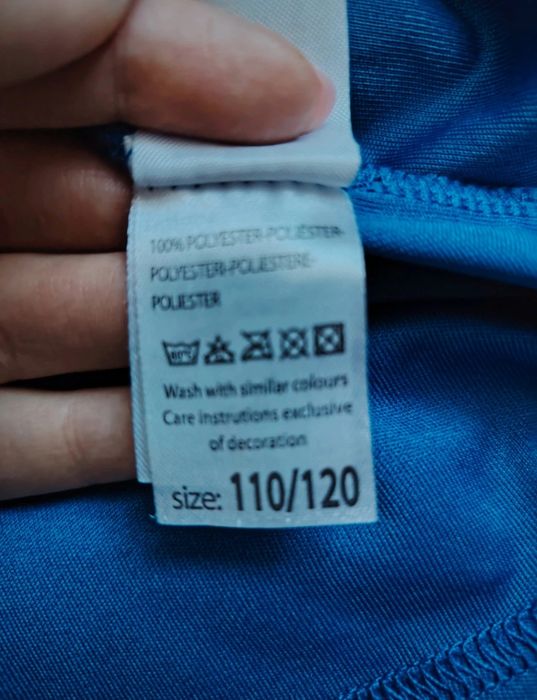 Niebieski t-shirt dla chłopca 110