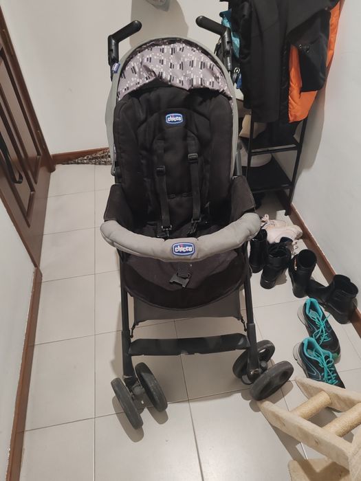 carrinho de bebé com ovo e alcofa
