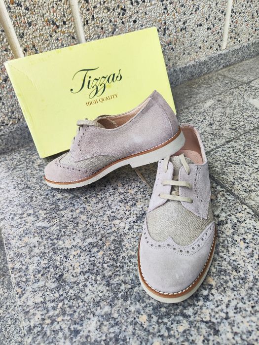 Sapatos criança da marca TIZZAS