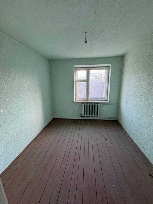 Продається квартира в Боянах (центр)