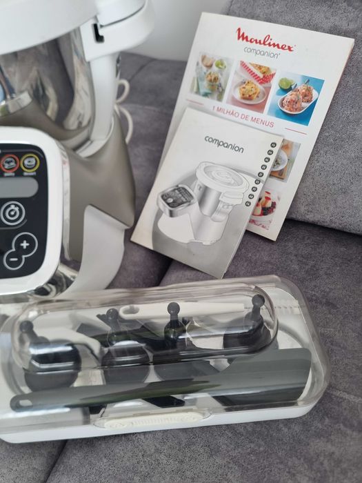Robô de cozinha Moulinex novo