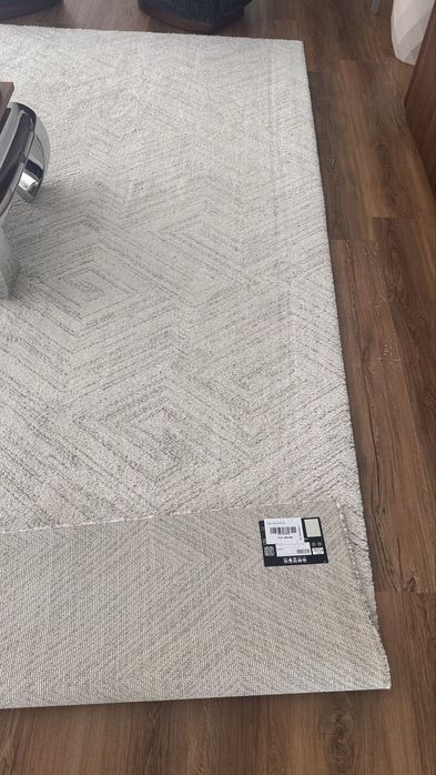 Carpete 2,40x3,40 em excelente estado de limpeza