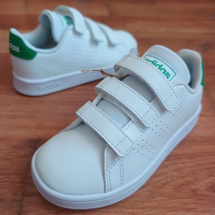 Нові оригінальніі Adidas унісекс  р28, 30 довжина устілки по факту 17.5см  19см