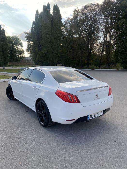 Автомобіль Peugeot 508 2011