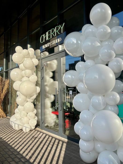 Гірлянда арка з кульок на відкриття магазину