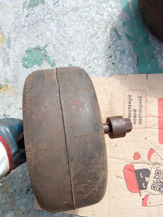 Колеса опорні для культиватора чи плуга