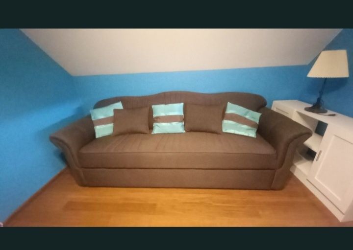 Duza sofa kanapa 4 osobowa rozkładana z funkcja spania plus fotel z rozkładanym podnóżkiem