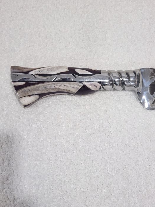 Faca forjada em aço inox