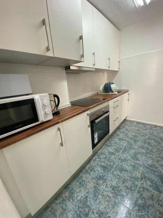 Quarto Mobilado para Arrendar | 425€/mês com Despesas Incluídas
