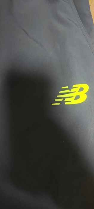 оригенальные спортивные штаны New Balance размер L