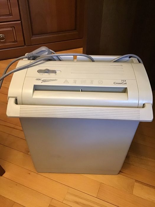Шредер / Знищувач документів GBC Shredmaster