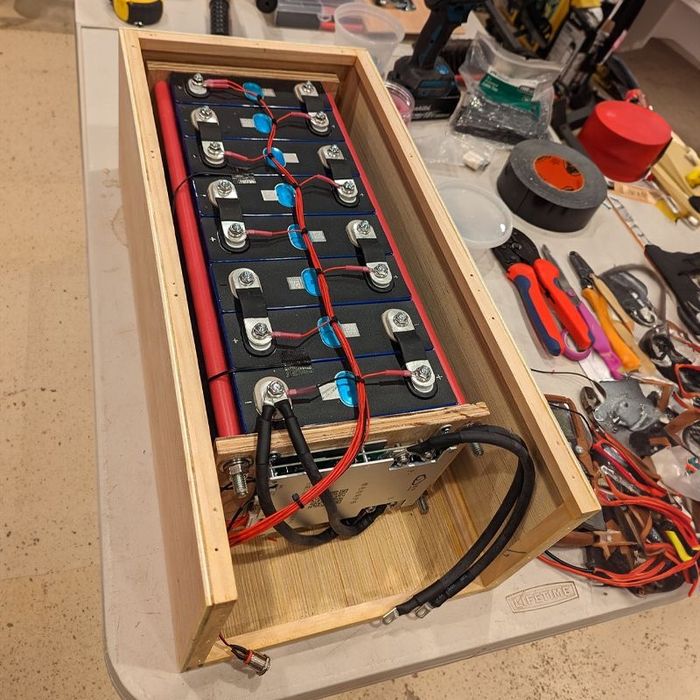 Акумуляторна збірка LiFePO4 24 В -  8 КВ,  314 A