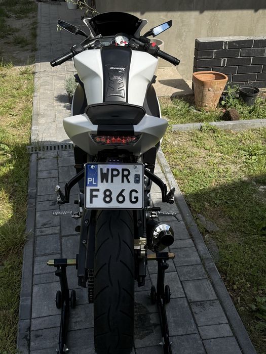 Yamaha yzf r125