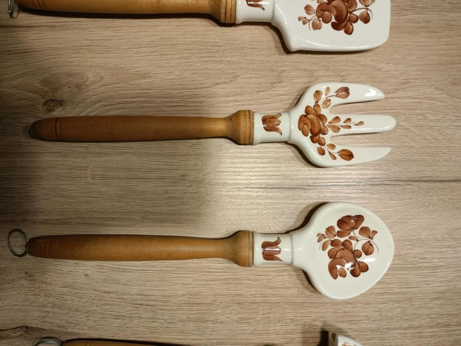 ZESTAW porcelanowo drewnianych przyborów kuchennych