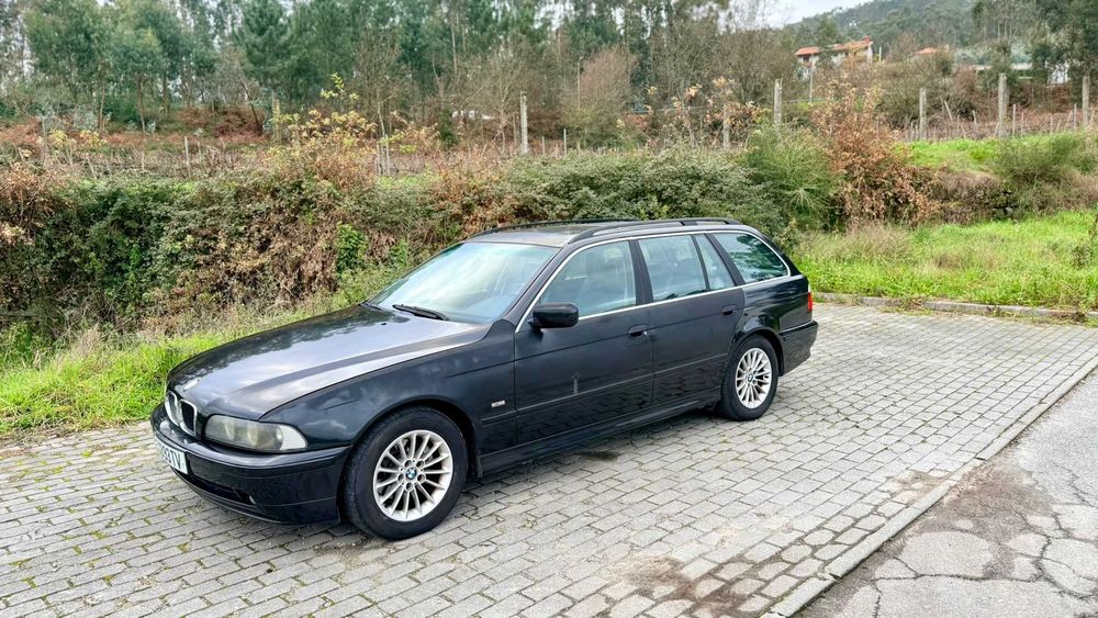 BMW 525D 2002  (IUC e inspeção até Julho)