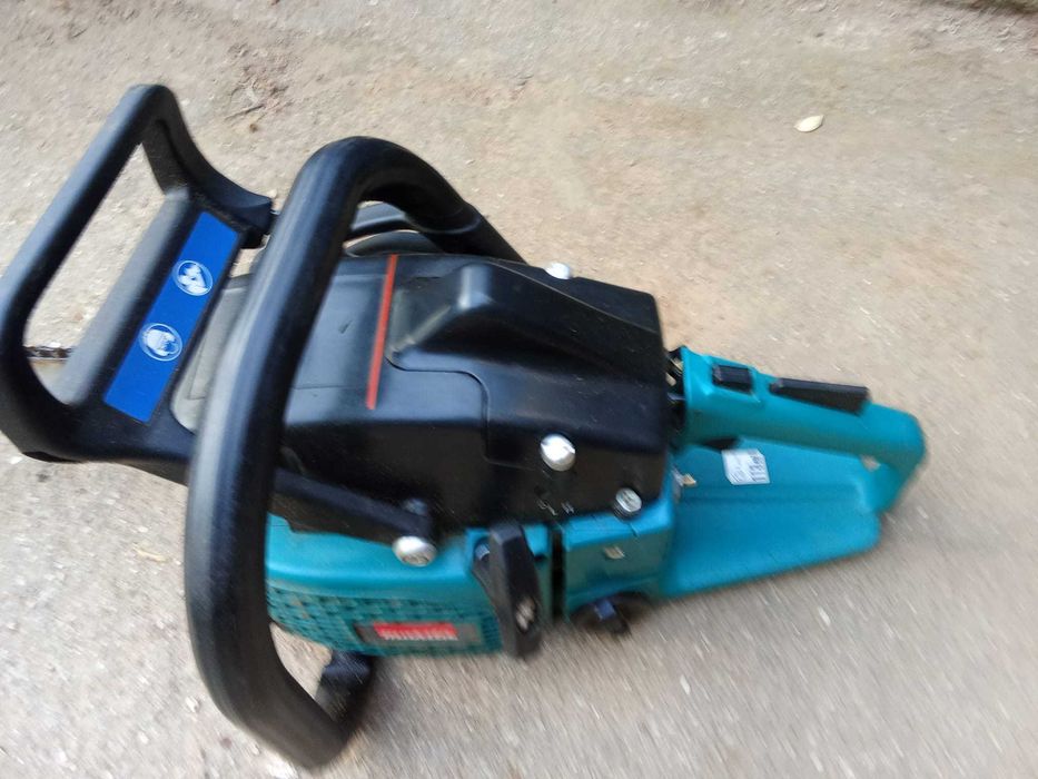 Motosserra Makita DCS 520 a gasolina de mistura