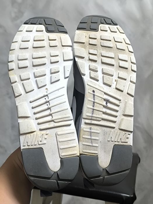 чоловічі кросівки Nike Air Max Tavas розмір 43 27.5 см