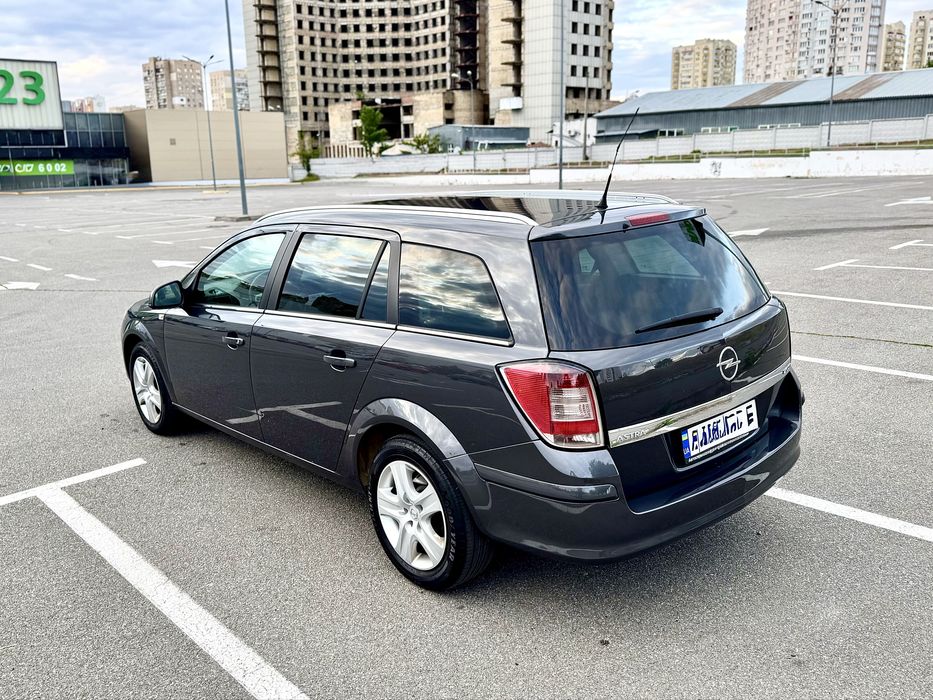 Аренда авто с правом выкупа Opel Astra H 2011р