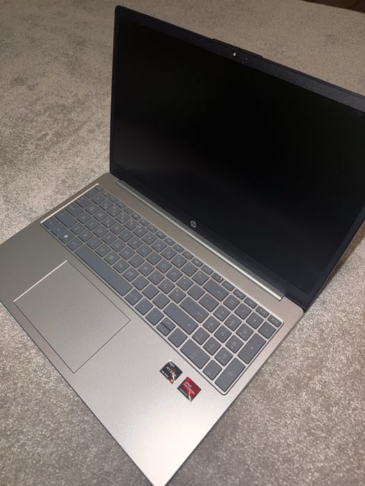 Portatil HP  15-fc0003np