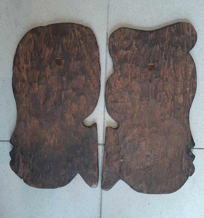 Par de Esculturas em madeira, origem Africana
