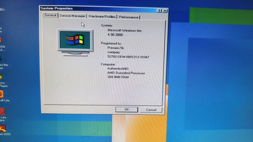 Computador Compaq retro