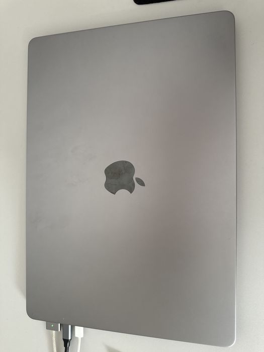MacBook air 15 m3 16/256 idealny stan