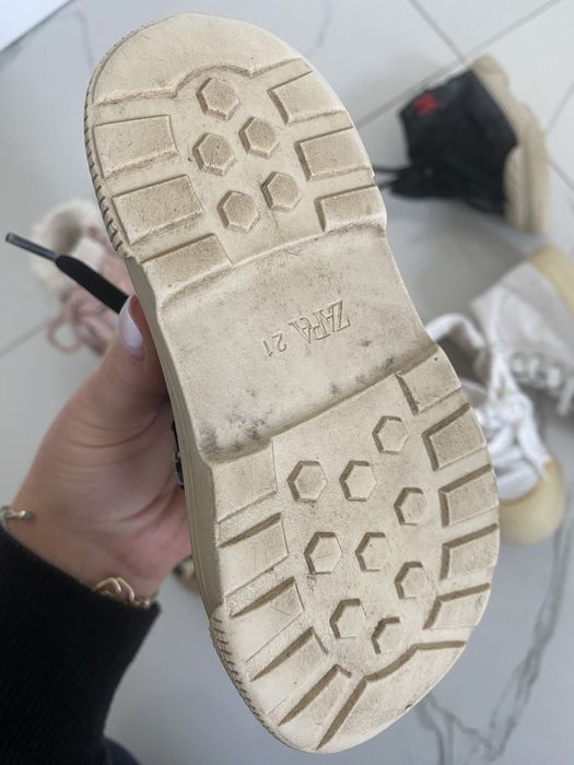 Взуття. Хайтопи zara 21р, черевички zara 21, чобітки 21, тапочки 19