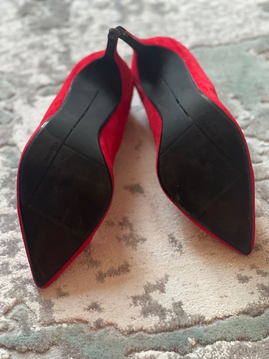 Туфлі на підборах Bershka