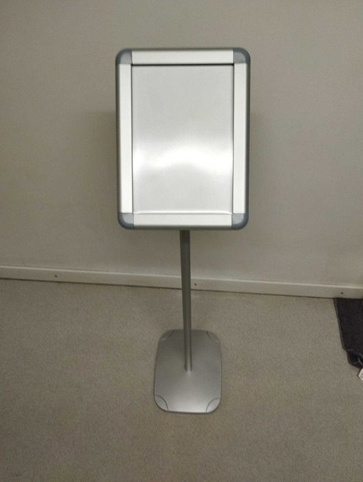 Porta menu / Stand Vertical A4 - 7 unidades