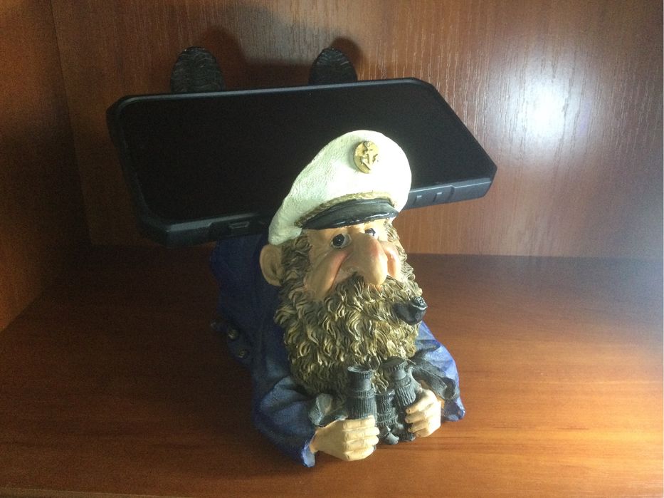 Подставка под планшет/смартфон/статуетка/подарок