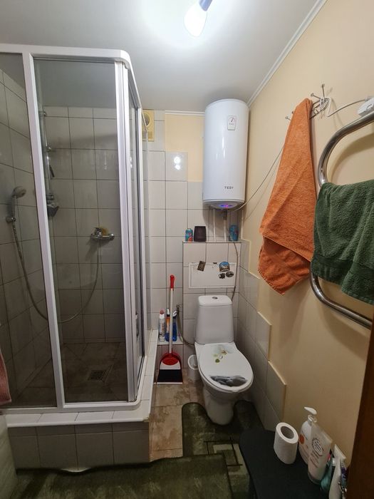 Продаж 1 кімнатой квартири Харківський масив вул Тростянецька 97 Нова Дарниця Держ програми метро Вирлиця