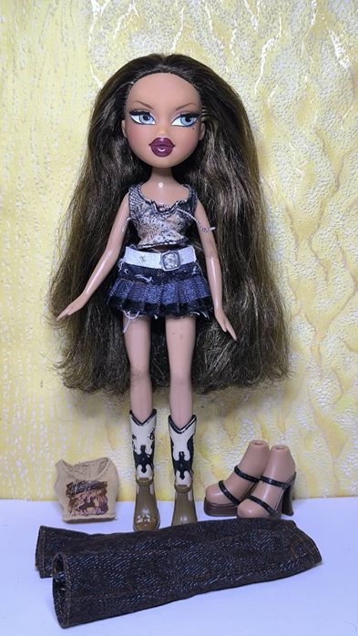 Bratz dana jasmin Sasha jade Phoebe cloe nevra Meygan