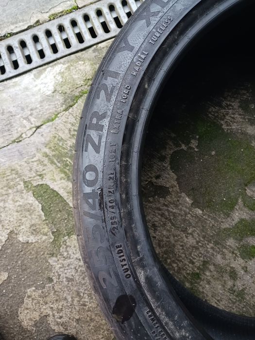 Vendo pneus semi-novos 255/40/21 Continental