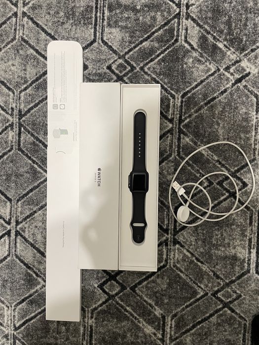 Годинник Apple Watch 3