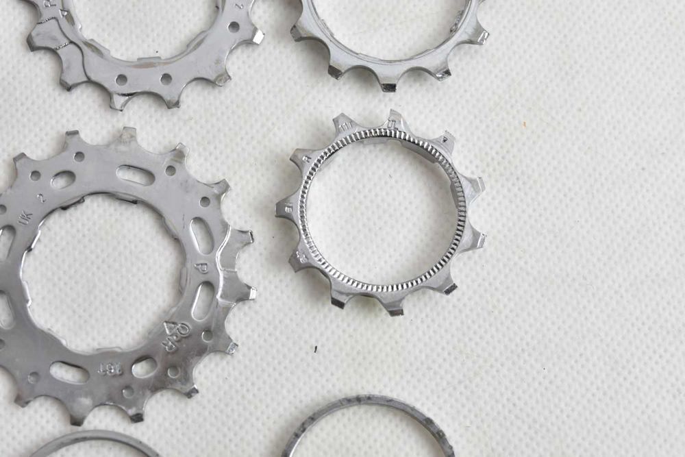 kaseta SHIMANO DEORE XT cs-m737 ! 8s ! 11-28z !