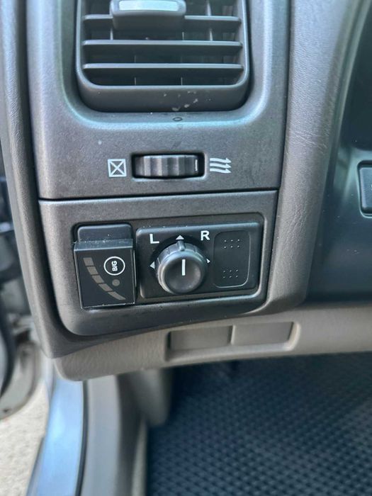 Nissan Maxima a33,3.0 автомат,бензин/газ