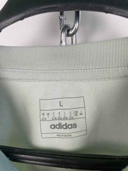 Жіноча базова футболка adidas essentials