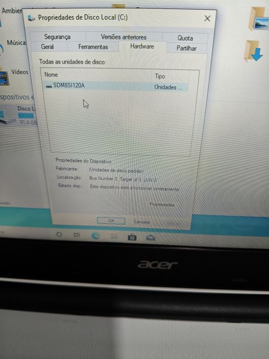 Vendo portátil Acer branco bem estimado como novo