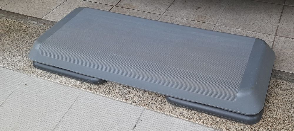 Vendo step em bom estado, proveniente de ginásio