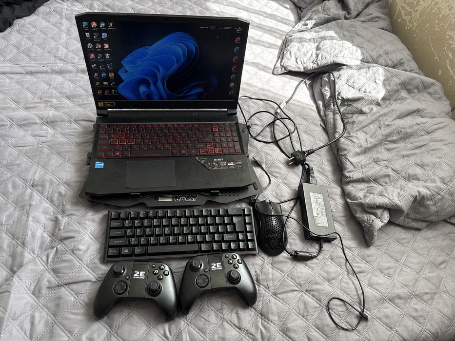 Acer nitro 5  пишіть olx