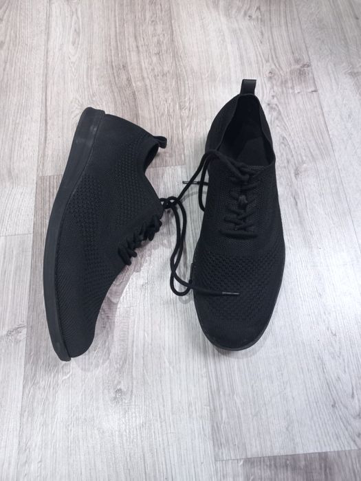 Buty młodzieżowe męskie 41