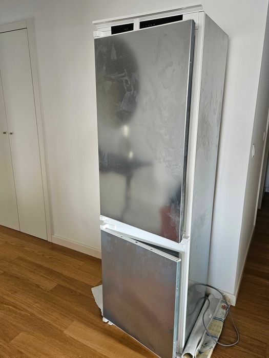 Frigorifico de encastre Bosch com pouco uso