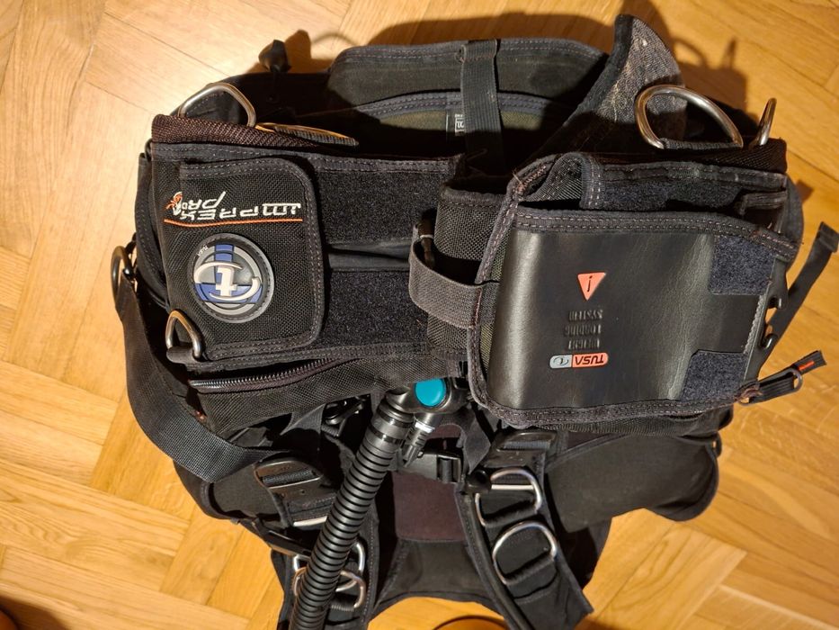 Jacket nurkowy kamizelka wypornosciowa  i kieszenie balastwe