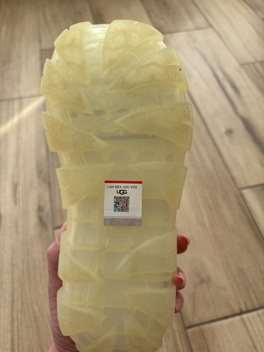 Шлепки Ugg прозрачные