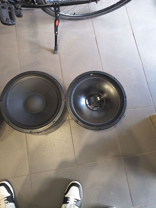 Głosnik 15 cali  8 ohm 100,W rms