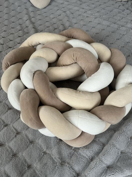 Косичка бортик в дитяче ліжечко