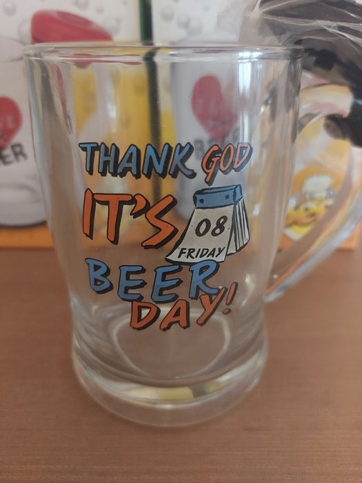 Artigo NOVO na Caixa - Party Beer Mugs 400Ml