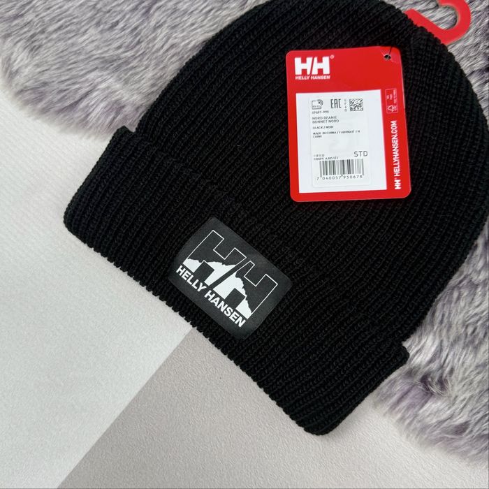 Нова шапка Helly Hansen Beanie Стандарт розмір 00145