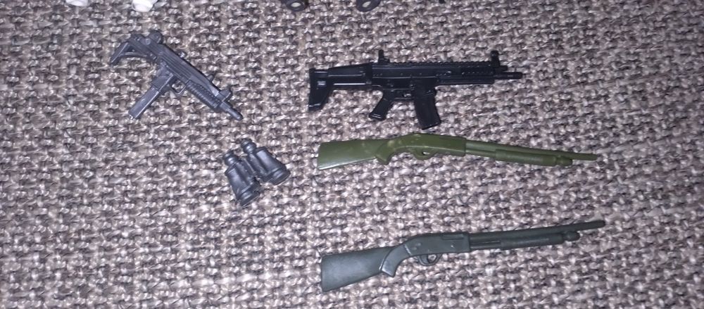 Figuras em ação e acessórios